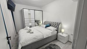 New World Militari Grand Studio 3