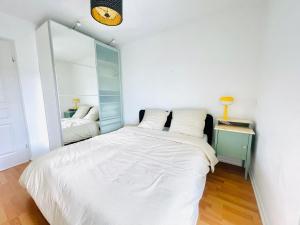 Appartements Cosy & Lumineux - Balcons - Spacieux - Parking rue : photos des chambres