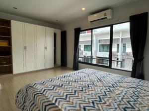 3 bedrooms Townhome near Mega Bangna