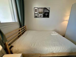 Side Ocean View Studio, 24H Check-In and Out, Air Conditioner, Close to Airport
