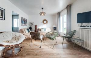 Amazing Home In Les Portes-En-Ré