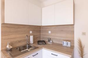 Renoviertes Apartment nur 400 Meter zum Strand mit Meerblick, Klima, Waschmaschine