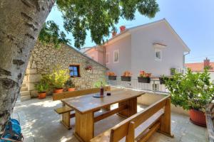 Traumhafte Villa nur 300 Meter zum Strand mit beheiztem Pool, Whirlpool, Kicker, Grill