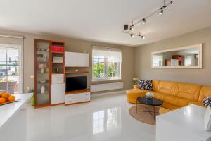 Lichtdurchflutetes Apartment nur 500 Meter zum Strand mit privater Terrasse