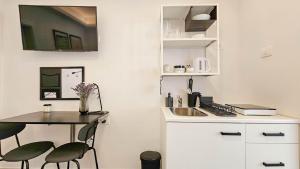 Beschauliches Apartment nur 15 Meter zum Strand, mit heller Terrasse, WiFi 