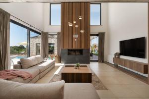 Absolute Traumvilla mit Pool, Sauna, Whirlpool, 6 Bikes, Tischtennis, Outdoor-Kueche, Grillkamin