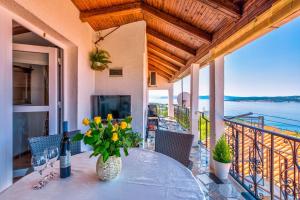 Beeindruckendes Apartment nur 500 Meter zum Strand mit Meerblick, Flat-screen TV auf dem Balkon, BBQ 