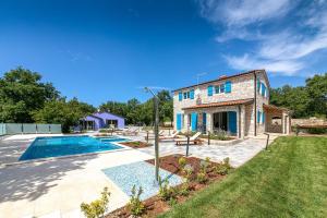 Strandnahe Steinvilla nur 800 Meter zum Strand mit Privatpool, BBQ, Waschmaschine