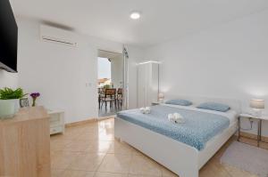 Idyllisches Apartment nur 600 Meter zum Strand mit privater Terrasse, WiFi, Parkplatz