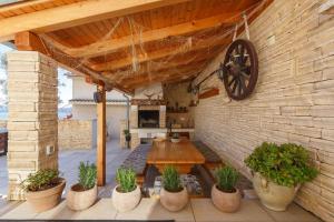 Faszinierendes Ferienhaus nur 500 Meter zum Strand mit Meerblick, Whirlpool, Grill