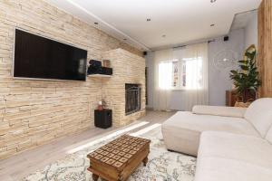 Faszinierendes Ferienhaus nur 500 Meter zum Strand mit Meerblick, Whirlpool, Grill