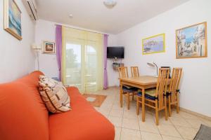 Charmantes Apartment mit Meerblick und nur 400 Meter zum Strand