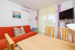 Charmantes Apartment mit Meerblick und nur 400 Meter zum Strand 