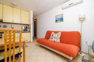 Charmantes Apartment mit Meerblick und nur 400 Meter zum Strand 