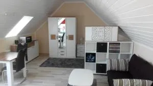 1 Zimmer Apartment mit Kochecke und Bad - Klosterlechfeld