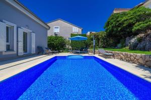 Strandnahe Villa mit Meerblick, 2 Bikes, beheiztem Privatpool - nur 300 Meter zum Strand