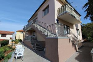 Modernes Apartment direkt am Meer und nur 400 Meter zum Strand - in Rovinj 