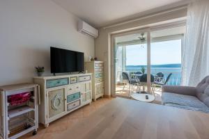 Traumhaftes Apartment direkt am Meer mit privatem Balkon, Meerblick, Waschmaschine, Klima