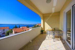 Lichtdurchflutetes Apartment nur 350 Meter zum Strand mit herrlichem Meerblick