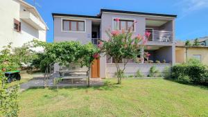 Cozy Studio-Apartment nur 300 Meter zum Strand mit Grillbereich, Klima, WiFi 