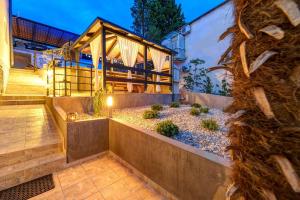 Malerisches Apartment nur 150 Meter zum Strand mit Jacuzzi, Pool, Meerblick, Billard