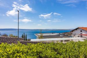 Renoviertes Studio-Apartment nur 120 Meter zum Strand mit Meerblick 