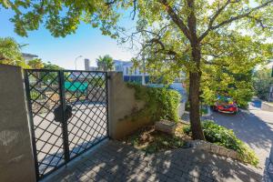 Idyllisches Apartment nur 250 Meter zum Strand mit Meerblick, privater Terrasse, Privatparkplatz