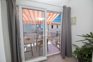 Charmantes Apartment nur 300 Meter zum Strand mit Meerblick, Waschmaschine, WiFi