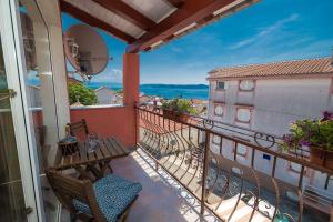 Einzigartiges Apartment nur 300 Meter zum Strand mit Meerblick, privatem Balkon, Waschmaschine