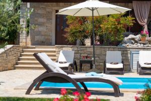 Faszinierende Villa mit 4 Bikes, Privatpool, Panoramablick, BBQ-Bereich, Waschmaschine 