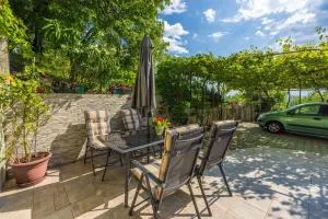 Preiswertes Studio-Apartment mit privatem Grill, Privatparkplatz unweit vom Meer - Grižane