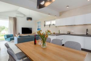 Neue und hundefreundliche Villa mit Panorama-Meerblick, Privatpool, Grillbereich, Babybett, Waschmaschine