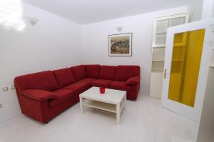 Modernes Apartment nur 350 Meter zum Strand mit privater Terrasse, Babybett, Elektrogrill