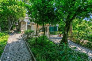 Beeindruckendes Apartment direkt am Strand mit privater Terrasse, Privatparkplatz, WiFi, Grill 