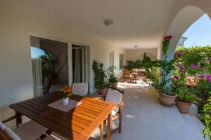 Traumhaftes Apartment mit eigenem Weinkeller, Hydromassagedusche, Meerblick - nur 480 Meter zum Strand