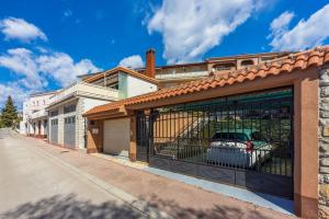 Mediterranes Apartment nur 300 Meter zum Sandstrand mit Meerblick