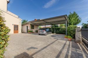 Helles Apartment nur 20 Minuten zum Strand mit 2 Terrassen 