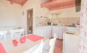 Charmantes Studio-Apartment mit mediterranem Garten, Grill, Liege, WiFi 