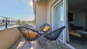 Malerisches Apartment auf zwei Etagen mit moderner Inneneinrichtung