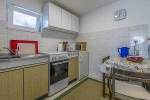 Lauschiges Studio nur 450 Meter zum Sandstrand mit privater Terrasse