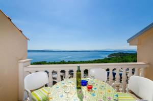Cozy Apartment mit atemberaubenden Meerblick, BBQ und nur 500 Meter zum Strand