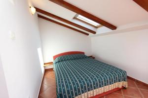Beeindruckendes Apartment mit Dachterrasse, Meerblick, Babybett, Klima, Privatparkplatz