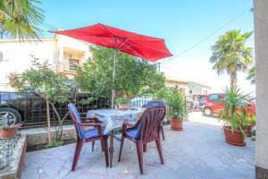 Hundefreundliches Apartment nur 600 Meter zum Strand mit Grillbereich, privater Terrasse, Waschmasch 