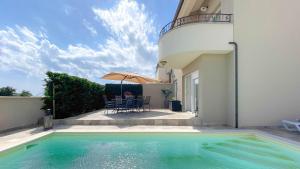 Hundefreundliches Ferienhaus mit Grillbereich, Privatpool, Waschmaschine, WiFi 