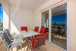 Komfortables Apartment nur 500 Meter zum Strand mit Meerblick, Waschmaschine, Parkplatz