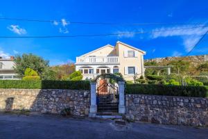 Hundefreundliches Apartment mit Grillbereich, Privatparkplatz, WiFi in ruhiger Lage 