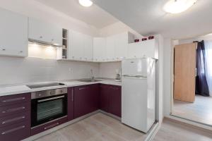 Modernes Apartment nur 300 Meter zum Strand mit Terrasse, Privatparkplatz, WiFi