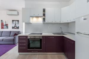 Modernes Apartment nur 300 Meter zum Strand mit Terrasse, Privatparkplatz, WiFi