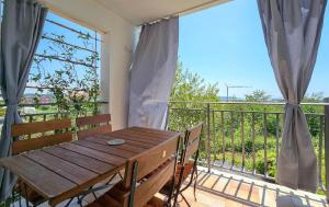 Charmantes Apartment mit Meerblick, Waschmaschine - nur 1,2 km zum Strand 