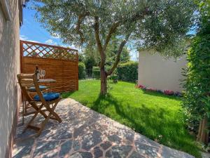 Malerisches Studio-Apartment mit 2 Bikes, Terrasse - nur 250 Meter zum Strand 